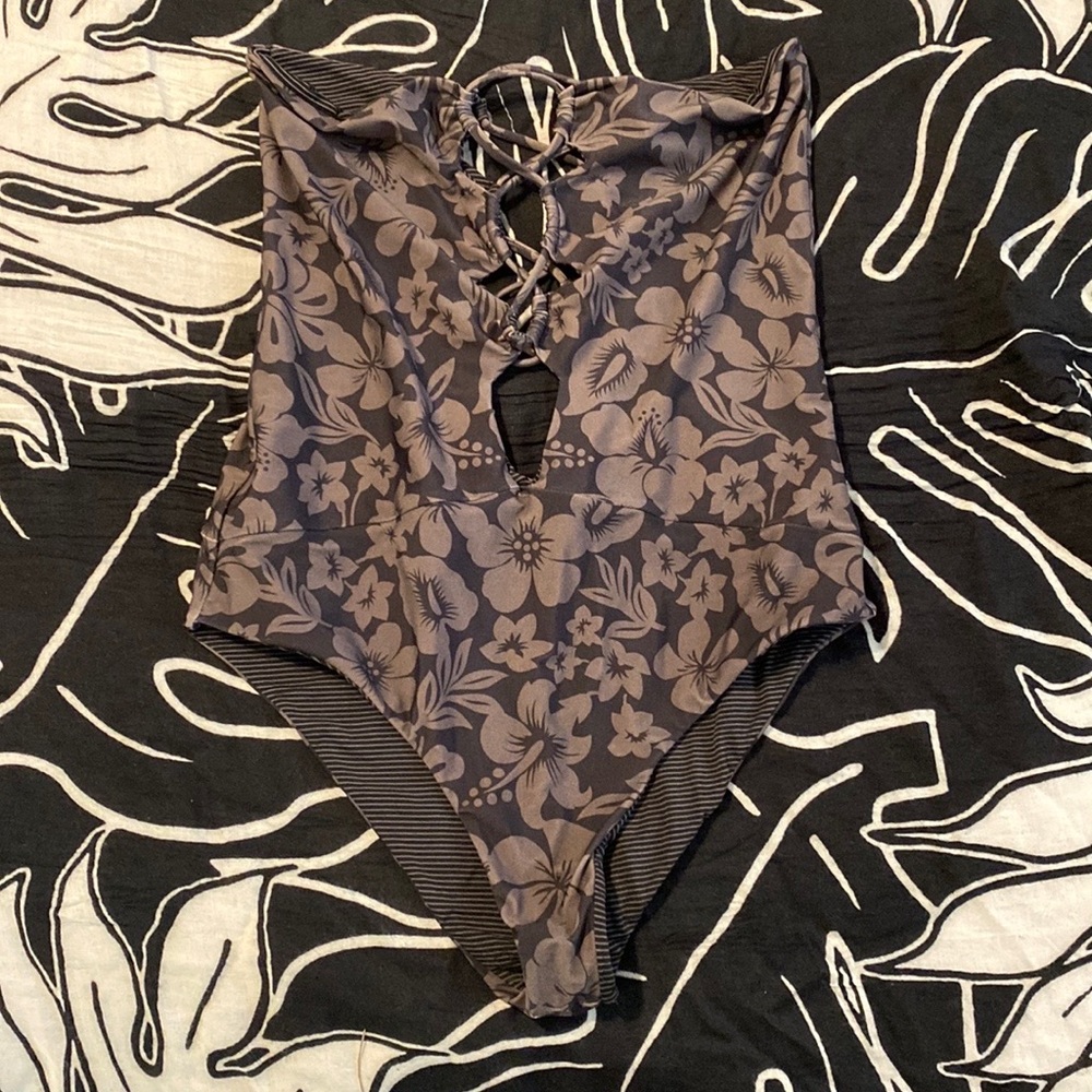 acacia swim bronx one piece in taha’a